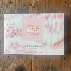 R.E.M. BEAUTY X WICKED: FOR GOOD CHERRY BLOSSOM BLUSH PALETTE